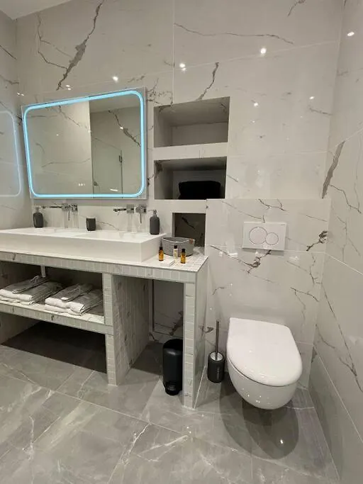 Renovated Near Tuileries And Concorde Apartment *