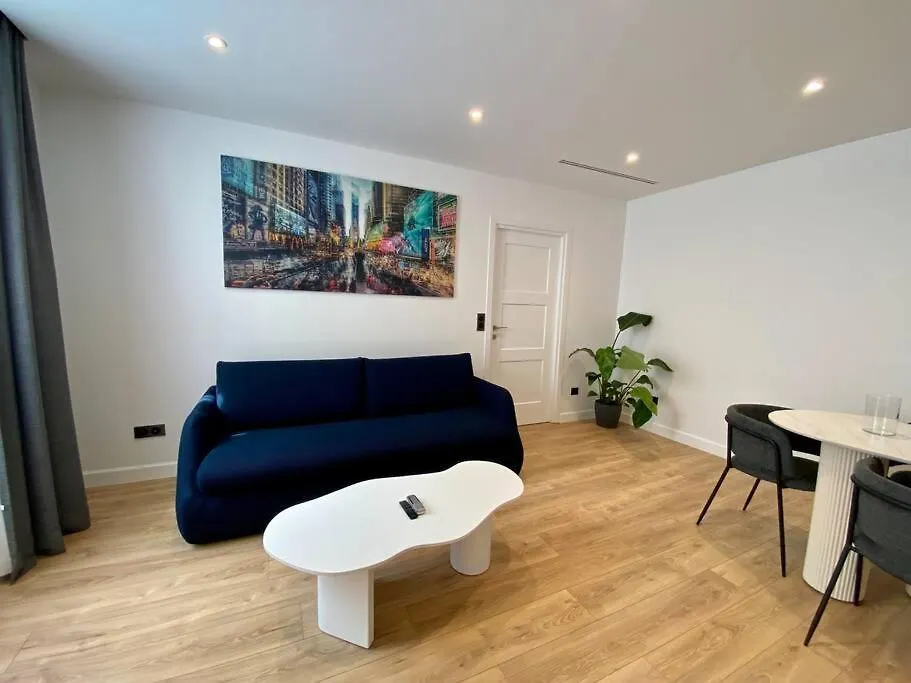 Renovated Near Tuileries And Concorde *